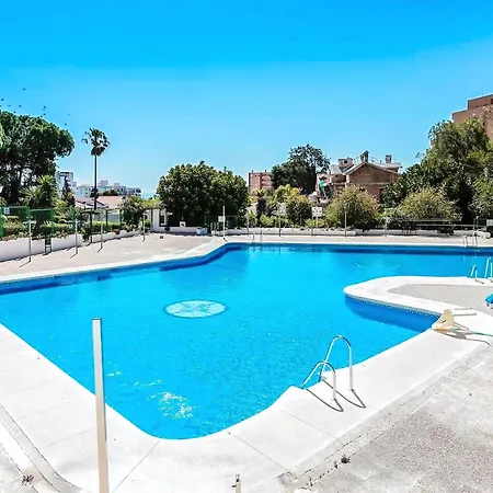 Bright & Cozy Acuario Beach&pool בנאלמדנה